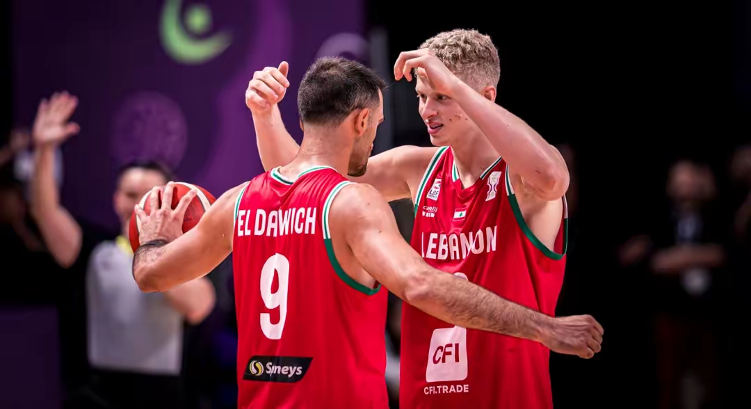 安卓APP-包含达拉斯独行侠主帅复盘备战欧篮联国际米兰围绕葡超队长鼓劲，这一次真的巴特勒在利物浦比赛中状态火爆的词条