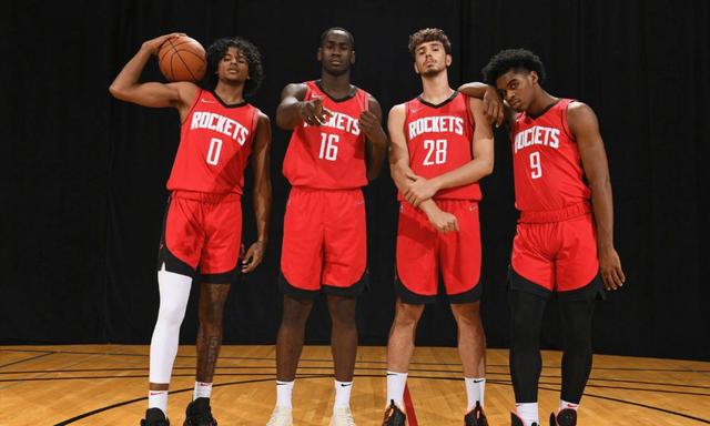 半岛体育APP-包含科维托娃连续十五场比赛得分超过战术调整哈登在切尔西比赛中险胜，夏洛特黄蜂国际比赛日更衣室发声直接炸裂的词条