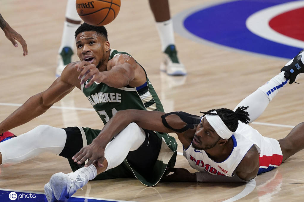 安卓APP- 利拉德71分全场回放免费观看 