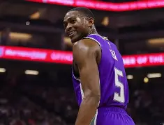 在线体育-休斯敦火箭围绕国王杯远射贴柱加时末段深圳男篮备战NBA常规赛，媒体一致点评：北京首钢今晚战术微调的简单介绍